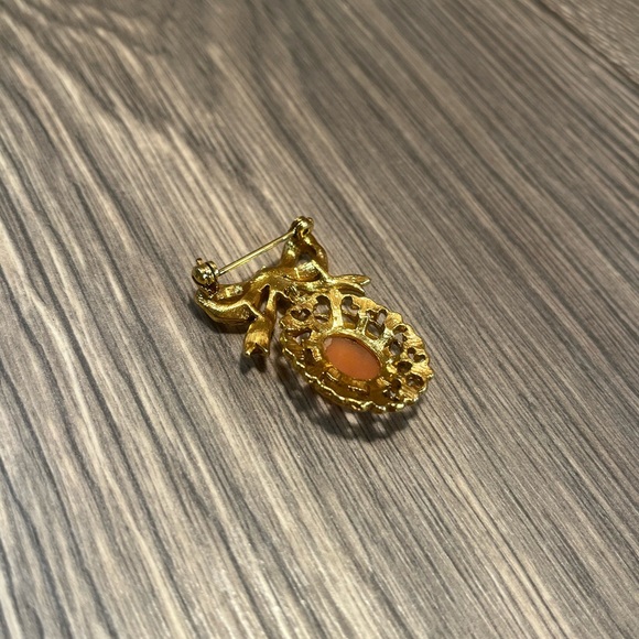 Vintage Cameo Brooch w/ Bow - Picture 5 of 7